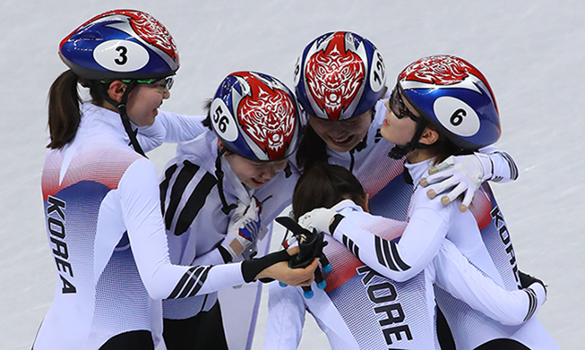 Team Korea wins women's 3,000 m short-track relay