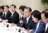 Remarks by President Moon Jae-in at Luncheon with Presidents of National Universities