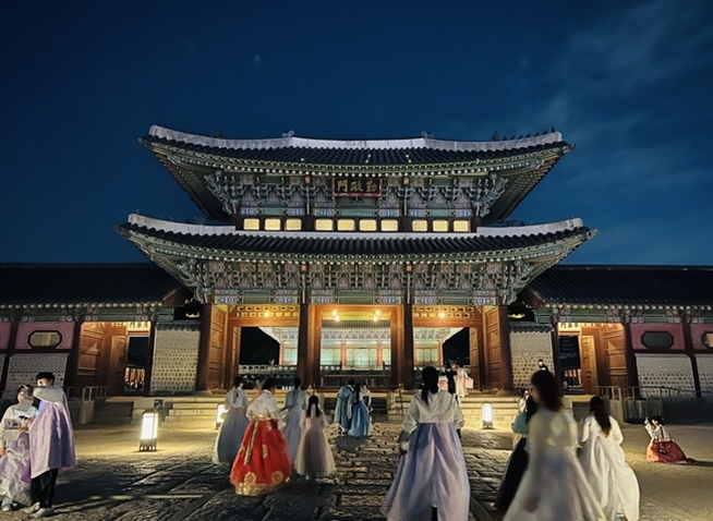 Experiencing Fall K-Royal Culture Festival at Seoul palace