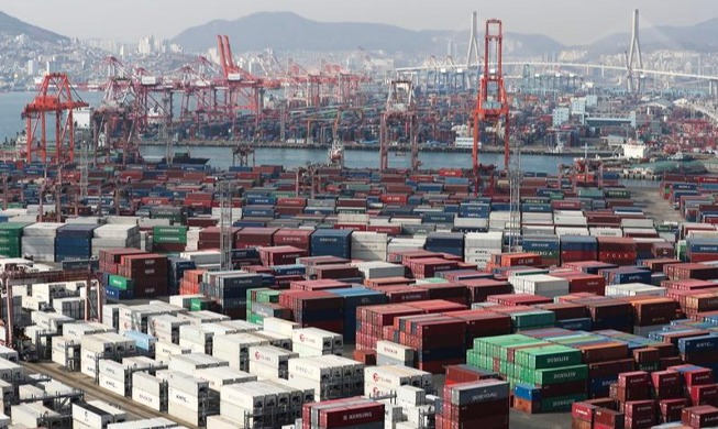 Current account returns to surplus in December: Bank of Korea