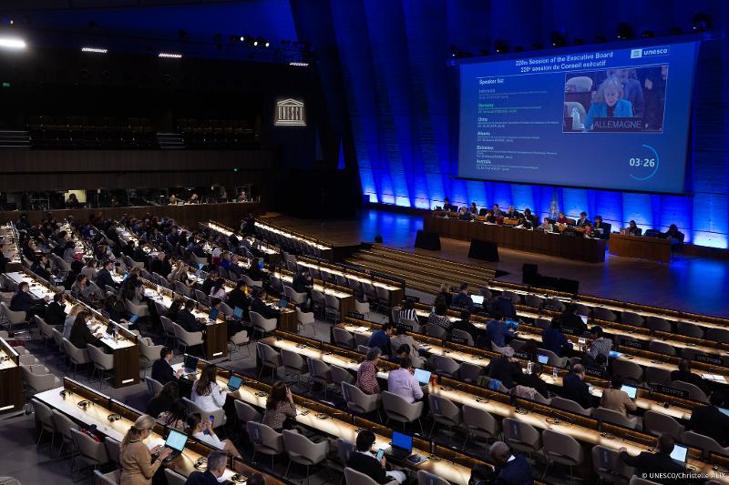 UNESCO at its executive board meeting in Paris on Oct. 22 launches the UNESCO Prize for Global Citizenship Education, which was proposed by the Korean government. (UNESCO's official Flickr account)  